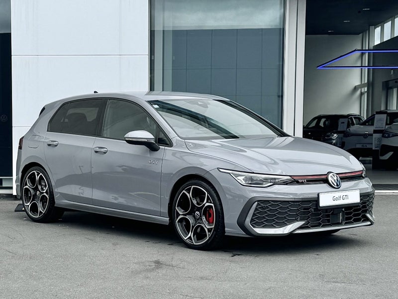 2025 Volkswagen Golf GTi 195kW