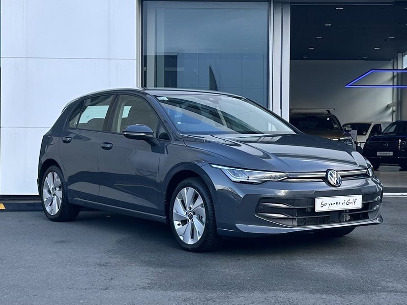 2025 Volkswagen Golf Life 1.4PT/8AT