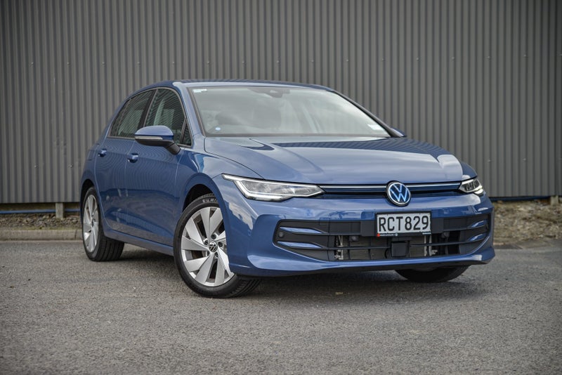 2025 Volkswagen Golf Life
