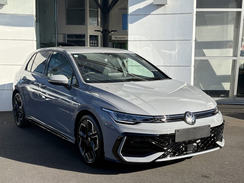 2025 Volkswagen Golf R-Line 1.4Pt/8AT
