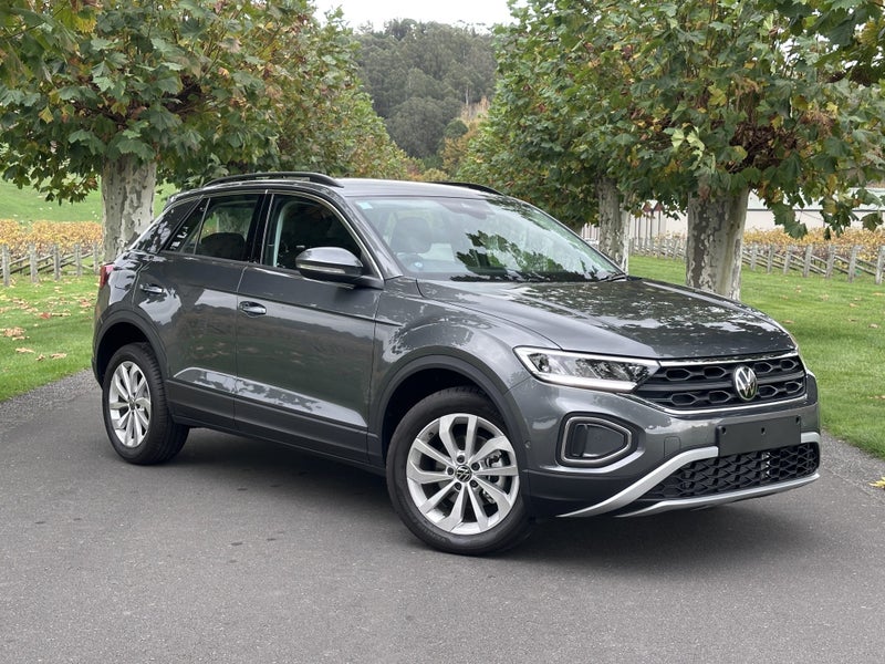 2025 Volkswagen T-Roc Life