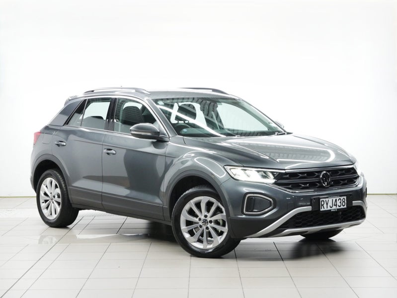 2025 Volkswagen T-Roc Life