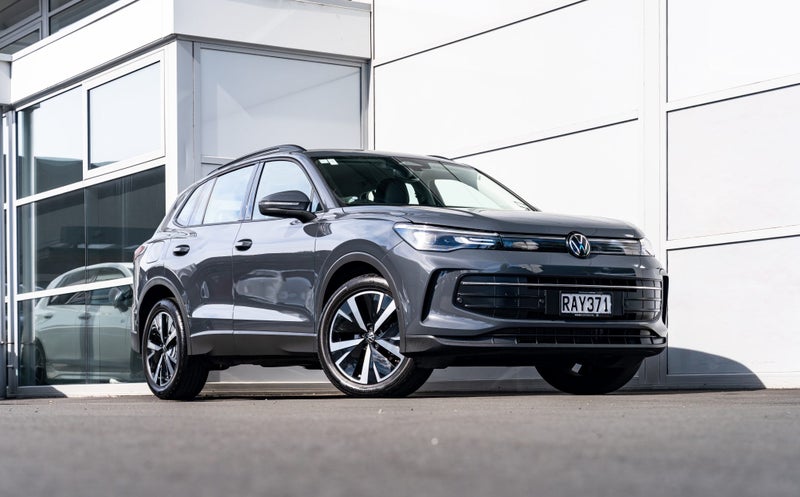 2025 Volkswagen Tiguan All-New Life 2WD Petrol...