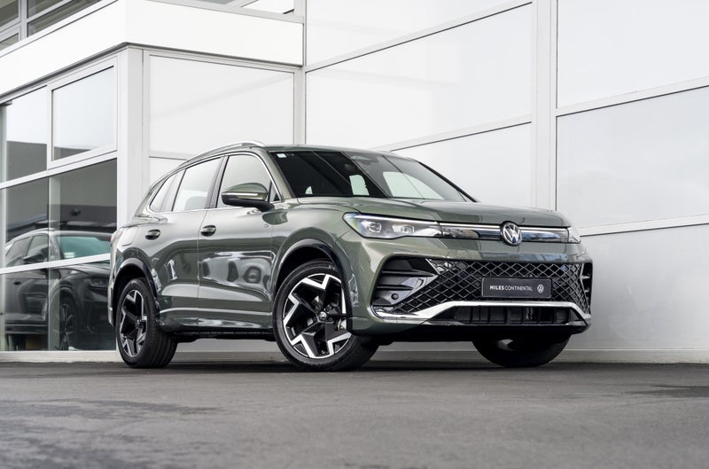 2025 Volkswagen Tiguan All new R-Line 2WD Petro...