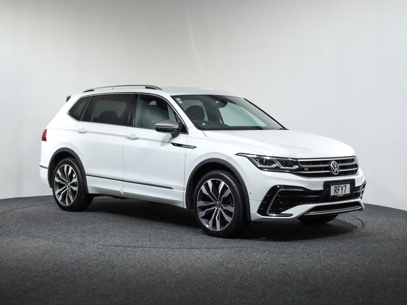 2025 Volkswagen Tiguan Allspace R-Line 4Motion...