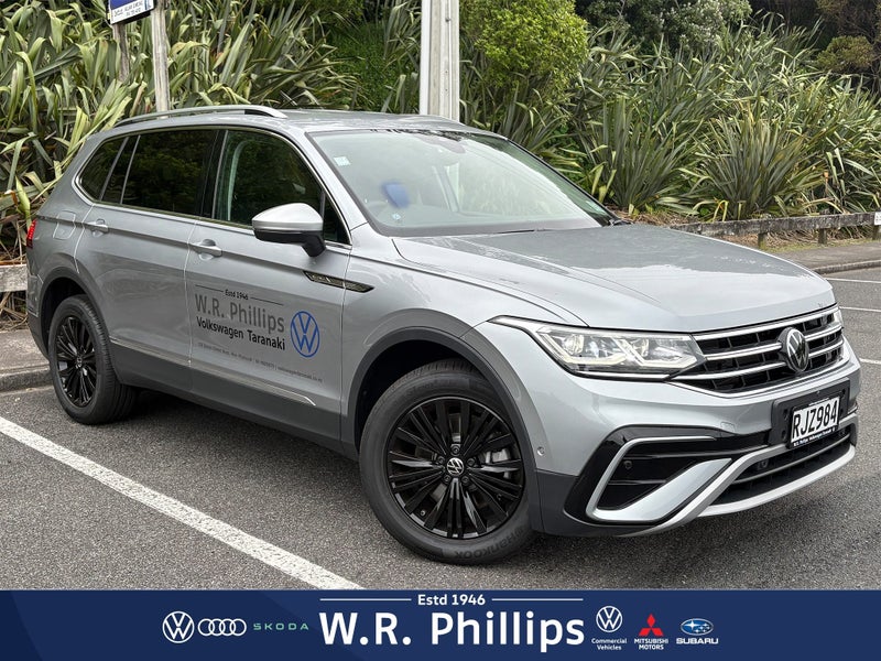 2025 Volkswagen Tiguan Allspace Style AWD
