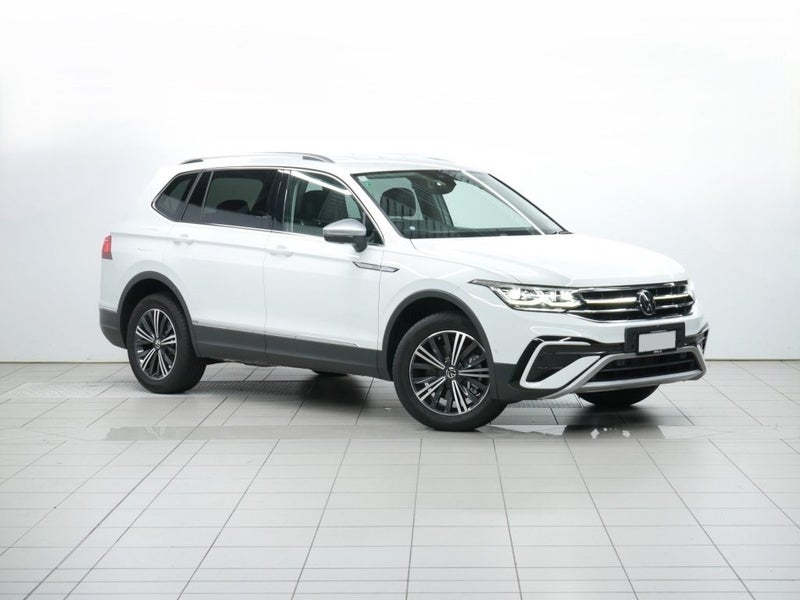 2025 Volkswagen Tiguan Allspace Style AWD