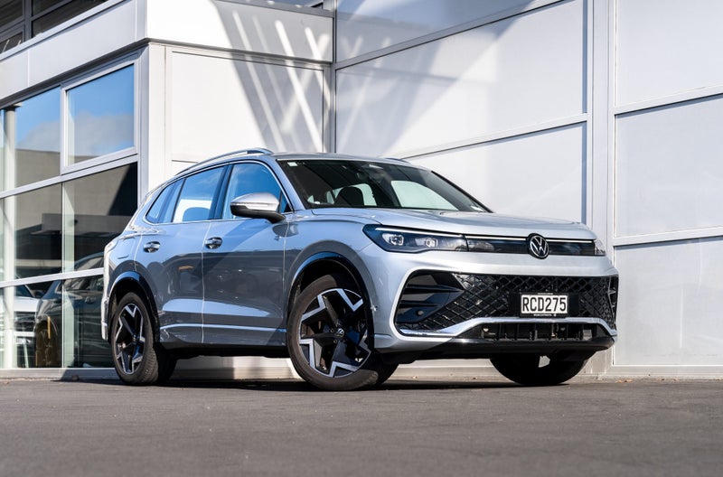 2025 Volkswagen Tiguan R-Line 2WD Facelift Petr...