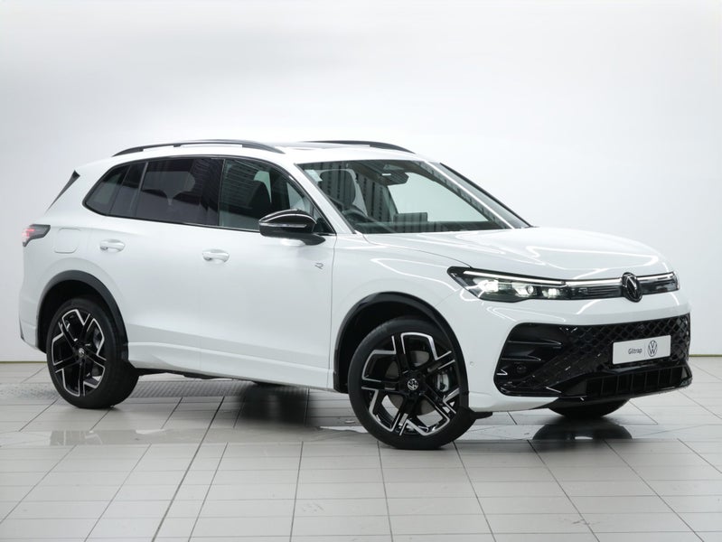 2025 Volkswagen Tiguan R-Line AWD Black P Tour