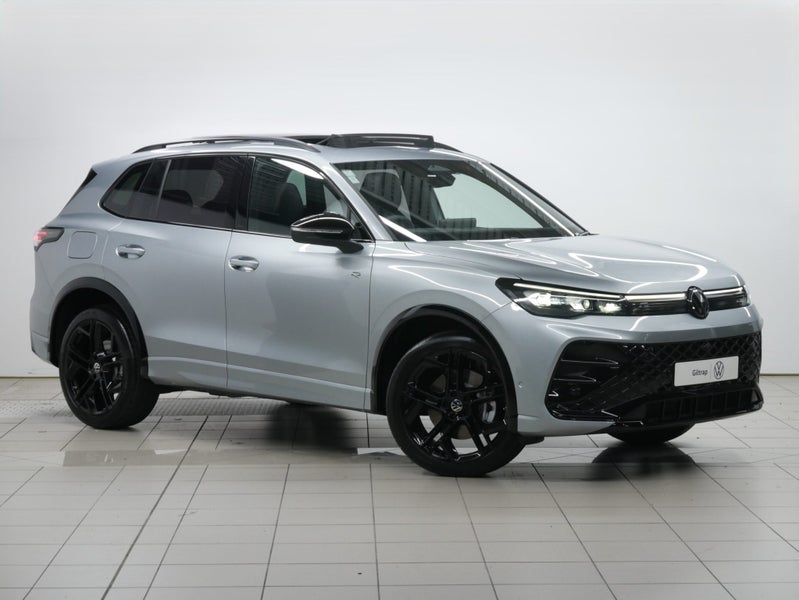 2025 Volkswagen Tiguan R-Line AWD Black P Tour