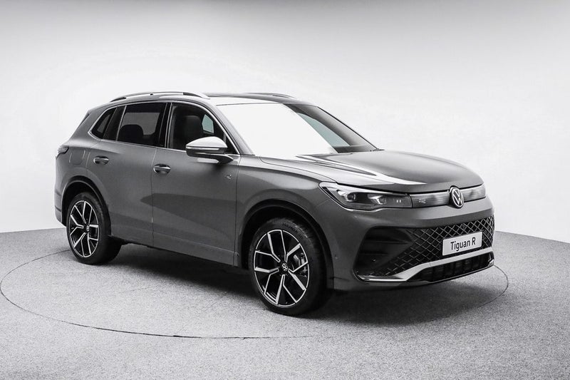 2025 Volkswagen Tiguan R-Line AWD - Touring Pack