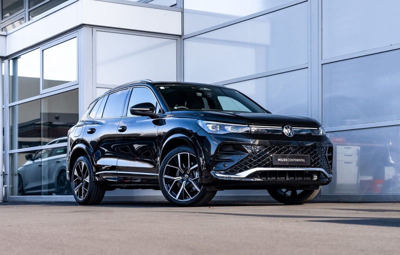 2025 Volkswagen Tiguan R-Line AWD Turbo 195kW T...