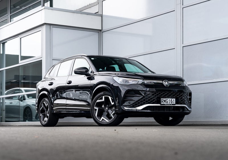 2025 Volkswagen Tiguan R-Line Touring 2WD Petro...