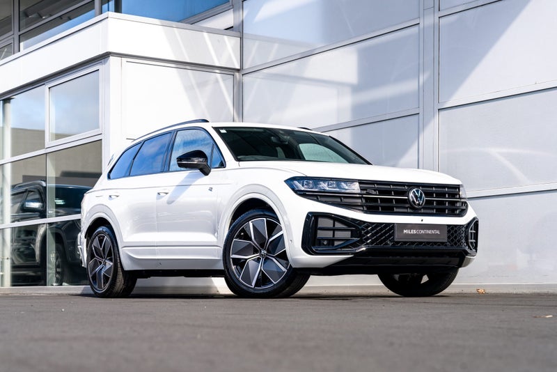 2025 Volkswagen Touareg V6S R-Line / 210kW Turb...