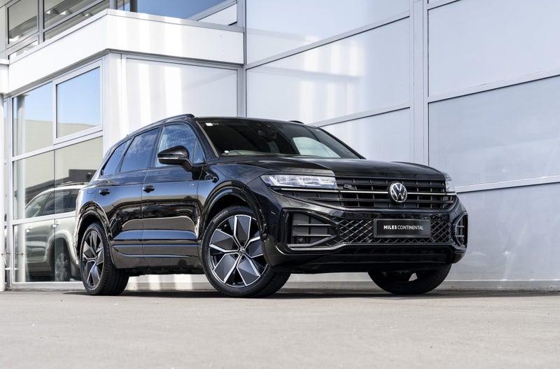 2025 Volkswagen Touareg V6S R-Line / 210kW Turb...