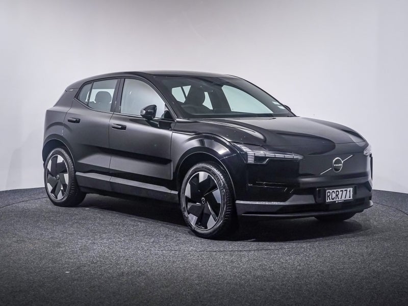 2025 Volvo EX30 Plus 200Kwh/EV SMER
