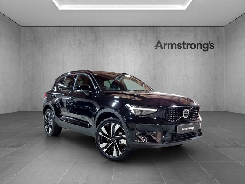 2025 Volvo XC40 B4 Ultra Dark 2.0P AWD