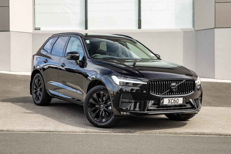 2025 Volvo XC60 B5 AWD Black Edition