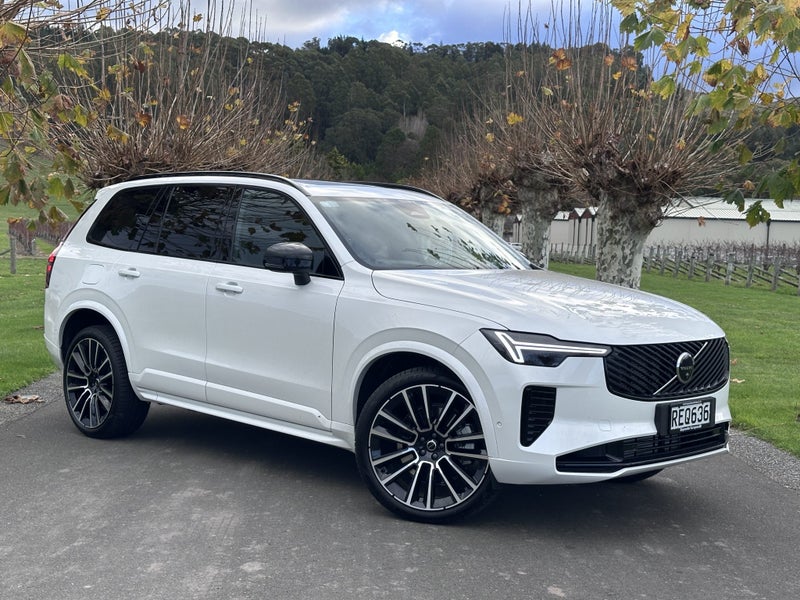2025 Volvo XC90 T8 Ultra Plug-In Hybrid