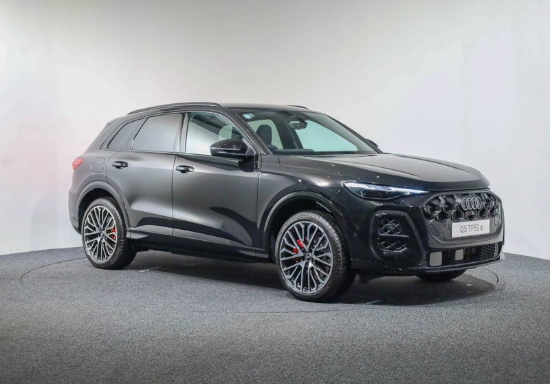 2026 Audi Q5 S-line e-hybrid 220kW quattro