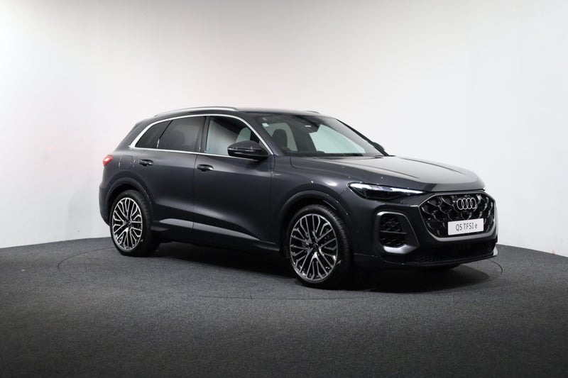 2026 Audi Q5 S-line e-hybrid 220kW quattro