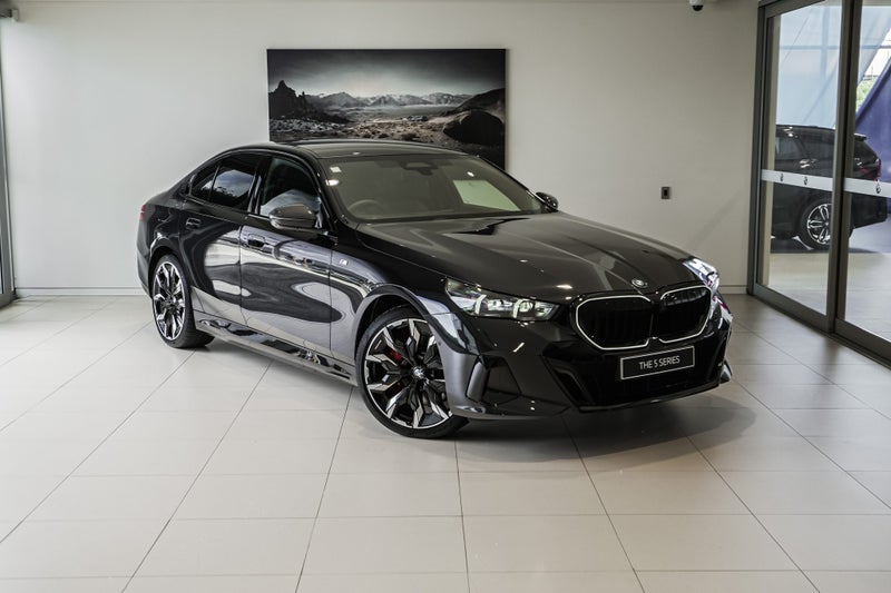 2026 BMW 550e xDrive Sedan