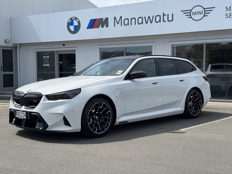 2026 BMW M5 Touring - luxurious, Brutally fast,...
