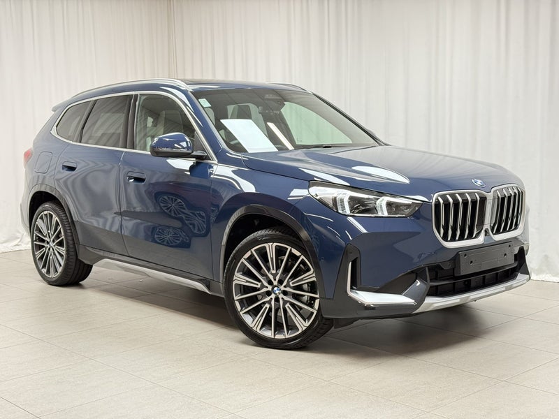 2026 BMW X1 X1 xDrive25e + Innovations Package
