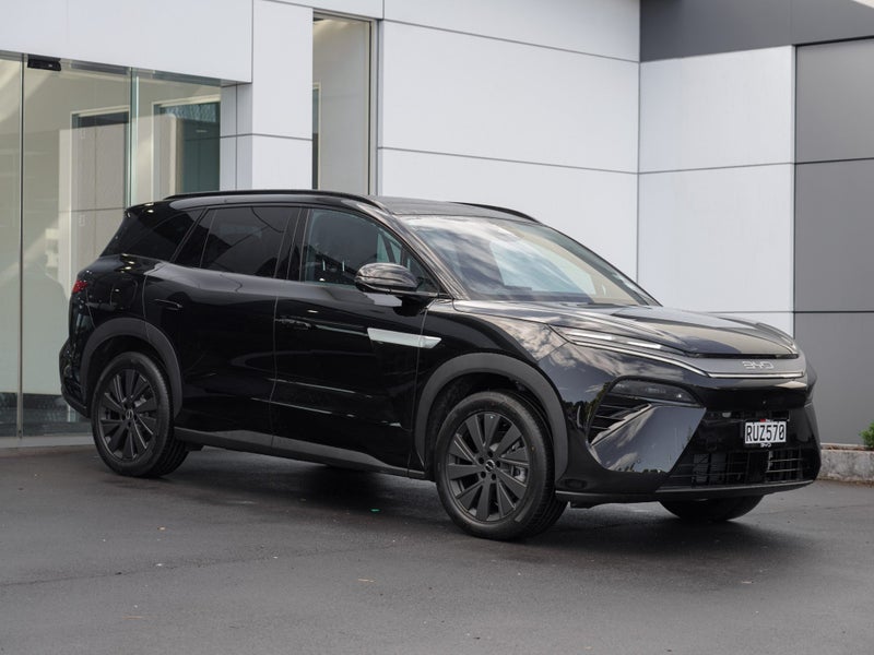 2026 BYD Sealion 8 DM-I Dynamic FWD