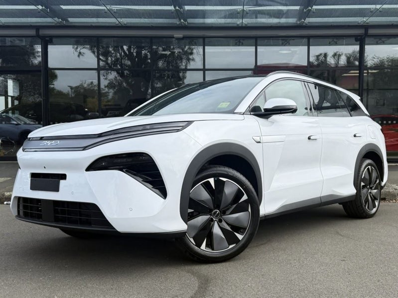 2026 BYD Sealion 8 DM-p Premium AWD