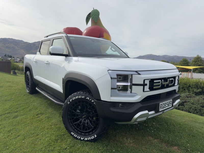 2026 BYD Shark 6 Premium PHEV AWD