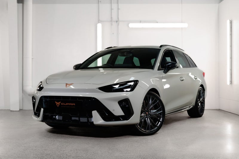 2026 Cupra Leon VZ Sportstourer Pantera Edition