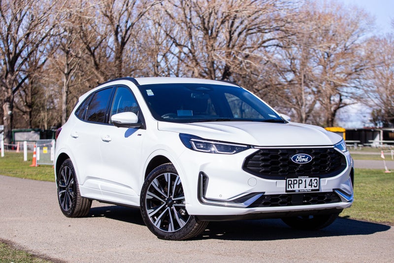 2026 Ford Escape St-Line X AWD FHEV