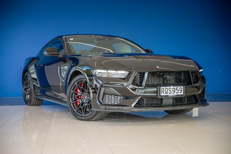 2026 Ford Mustang 5.0L FASTBACK BLACK EDITION