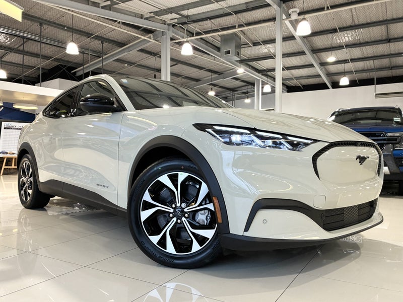 2026 Ford Mustang Mach-E SELECT 78Kwh EV