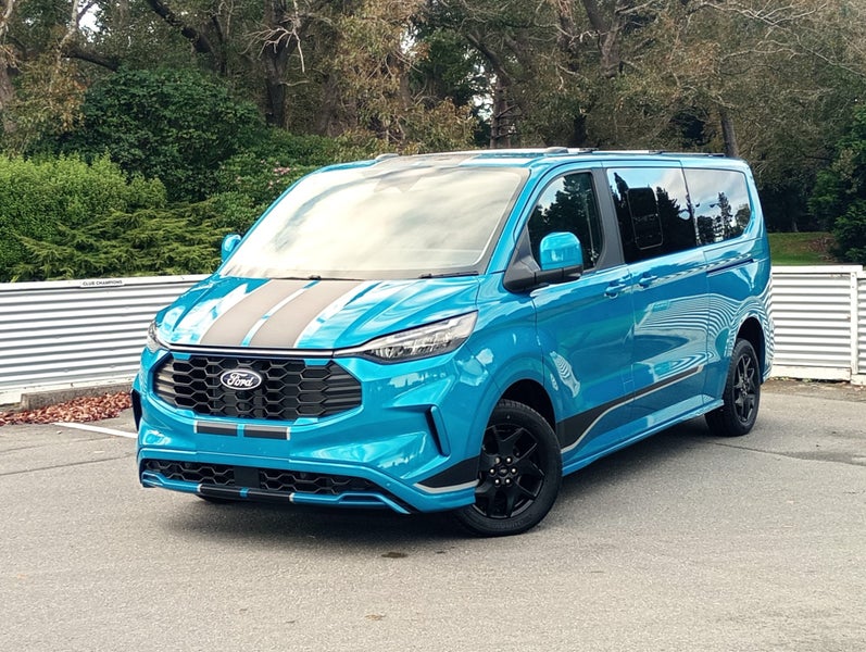 2026 Ford Transit Tourneo Custom Sport