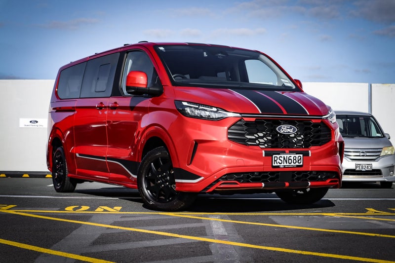2026 Ford Transit Tourneo Custom Sport