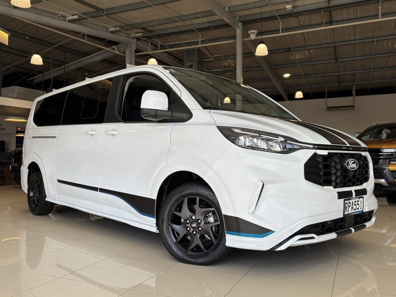 2026 Ford Transit Tourneo Custom Sport AWD