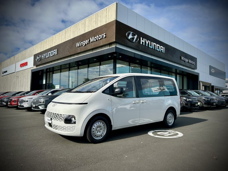2026 Hyundai Staria Load 2.2D 2WD 8AT Barn Doors