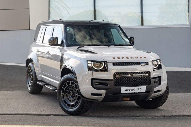 2026 Land Rover Defender 110 P635 OCTA