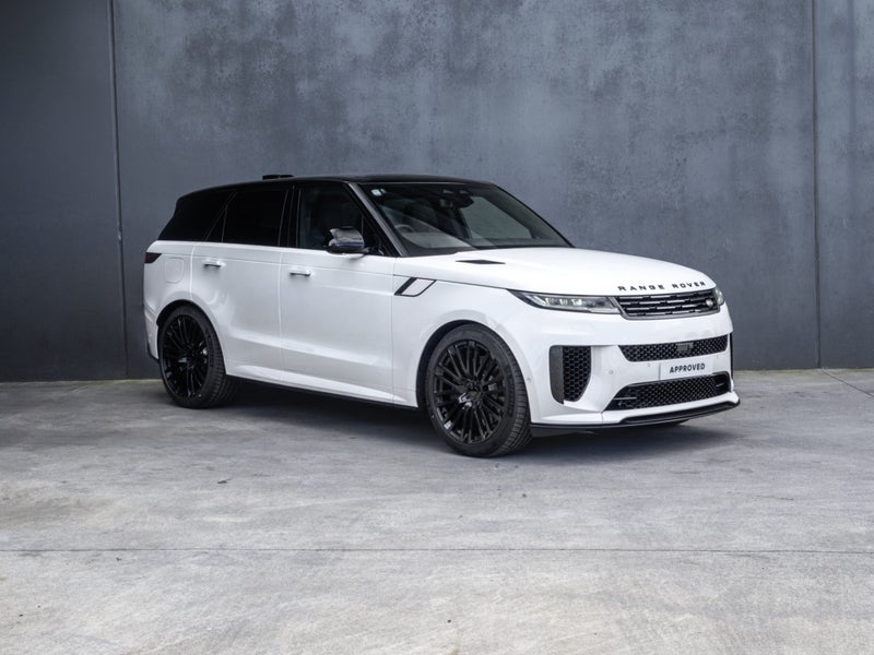 2026 Land Rover Range Rover Sport P635 SV