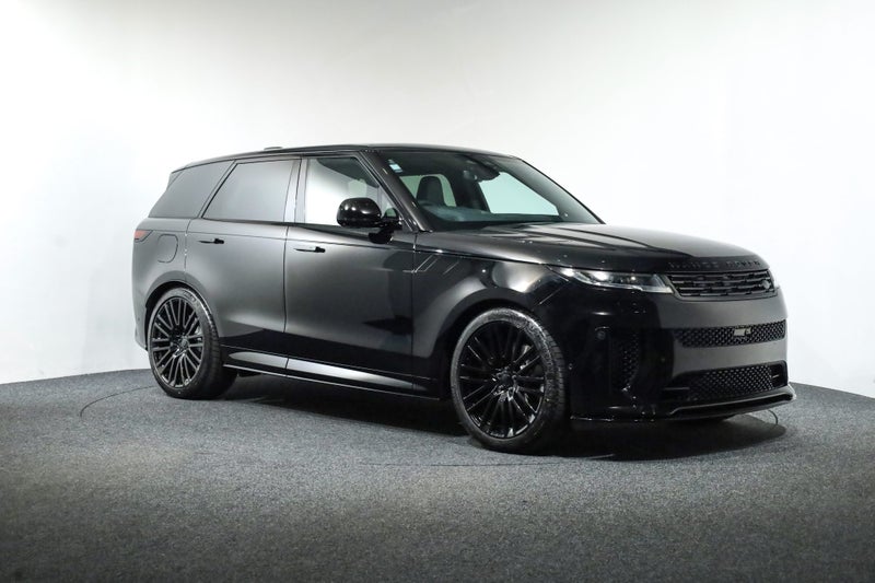 2026 Land Rover Range Rover Sport P635 SV Black