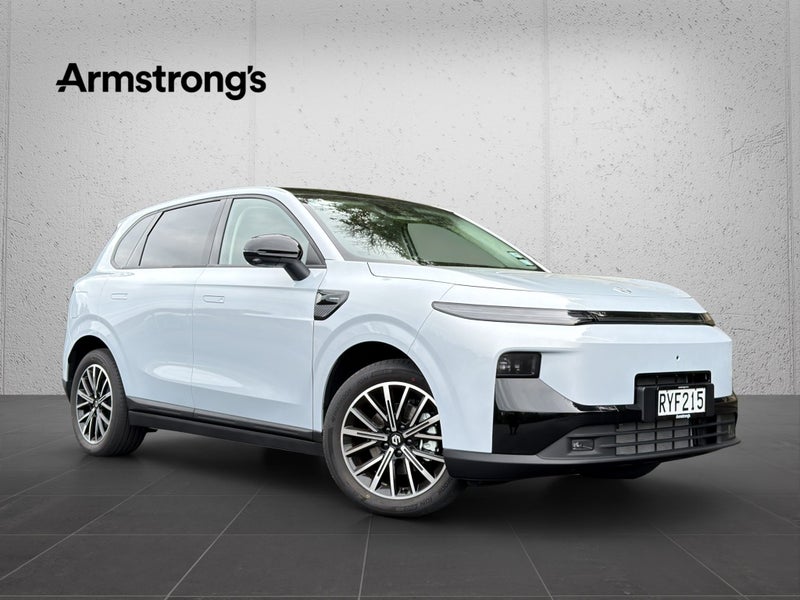 2026 Leapmotor B10 Design 1.5L Plug In Hybrid
