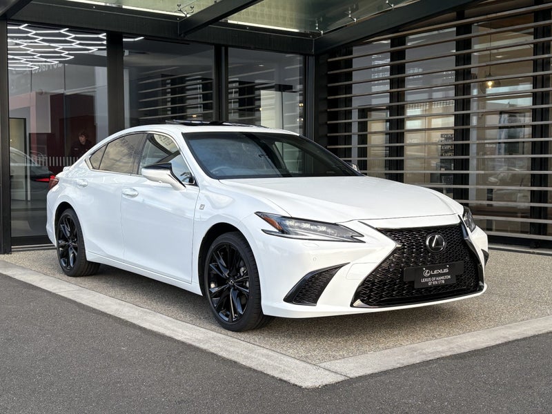 2026 Lexus ES 300h F SPORT 2.5L Hybrid