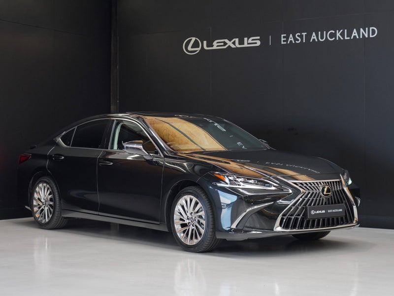 2026 Lexus ES 300h Limited 2.5P HV ECVT FWD SD/...