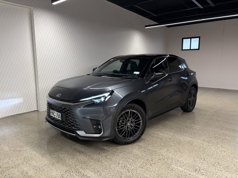 2026 Lexus LBX Cool 1.5P HEV ECVT FWD SUV/5D/5S