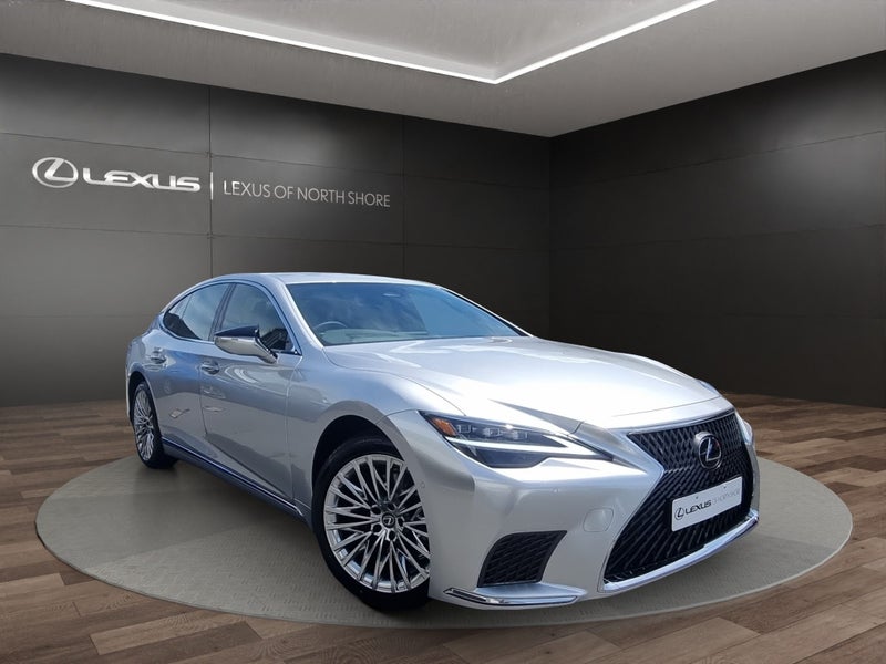 2026 Lexus LS 500h Limited 3.5L Hybrid RWD Seda...