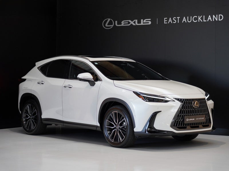 2026 Lexus NX 450h+ Limited 2.5P PHEV ECVT AWD...