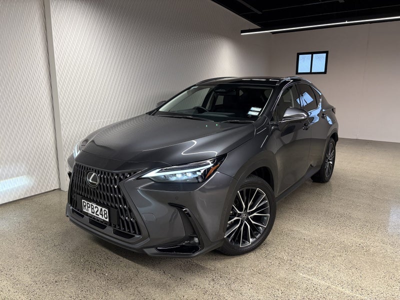 2026 Lexus NX 450h+ Limited 2.5P PHEV ECVT AWD...