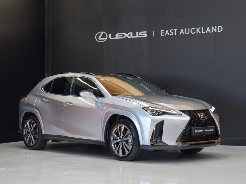 2026 Lexus UX 300h F Sport 2.0P HV ECVT FWD SUV...